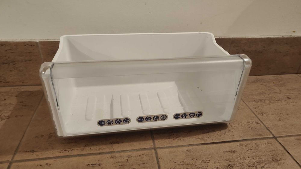 Szuflady do lodówki chłodziarko-zamrażarki Whirlpool CB 281W, kosz