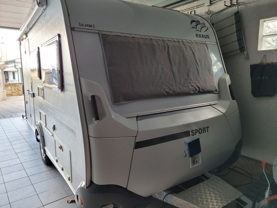 Caravana knaus 400 Sport c/ moover, painel solar