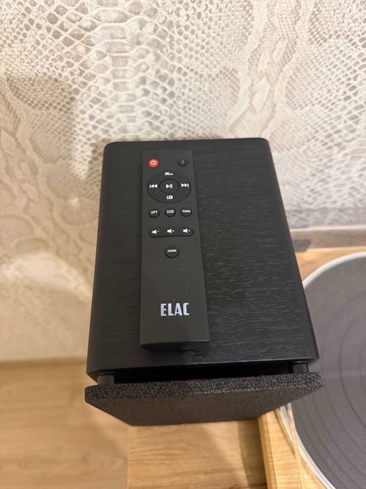 Elac Debut Connex DCB41 Black (активна акустика)