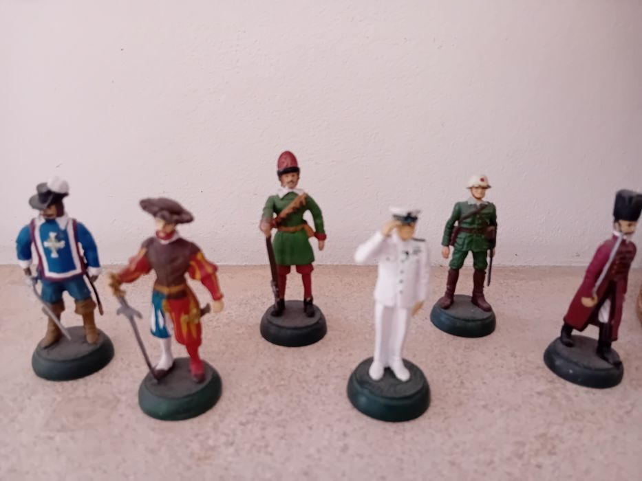 6 Soldadinhos de chumbo