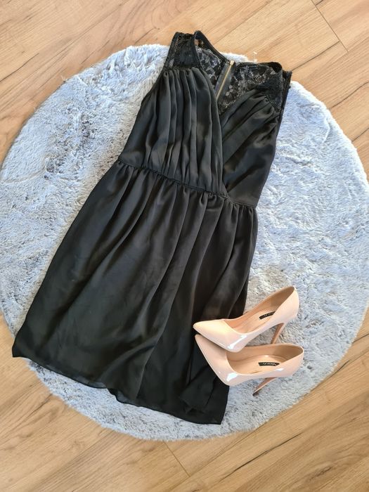 Mała czarna sukienka