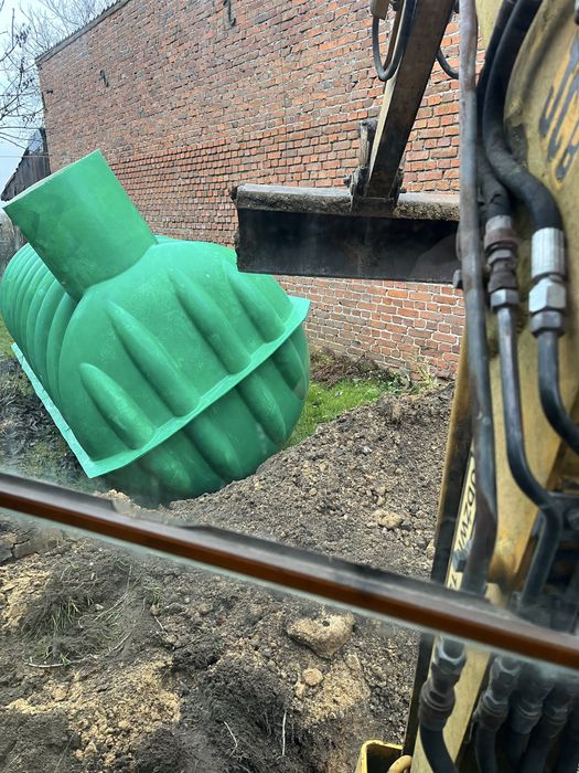 Uslugi minikoparka , koparka ,  kopanie fundamety , szamba .