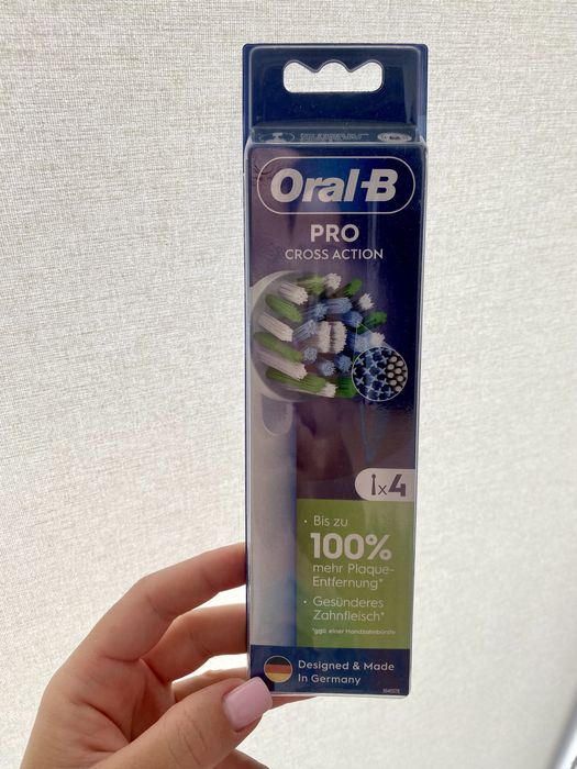 Насадки к электрической зубной щетке  Oral-B Braun 3D White Pro