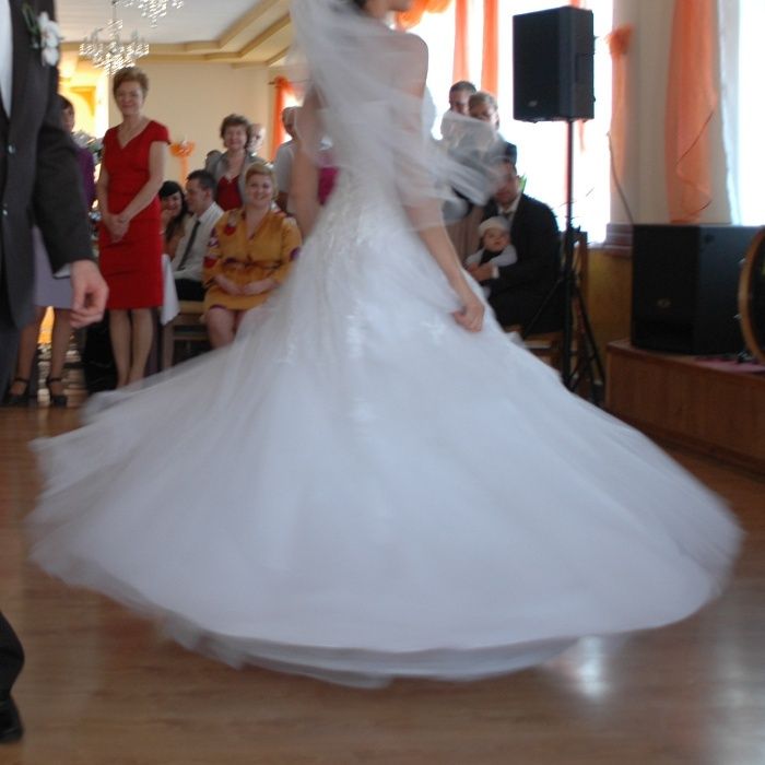 wyjątkowa suknia ślubna princeska 36-38 + GRATIS