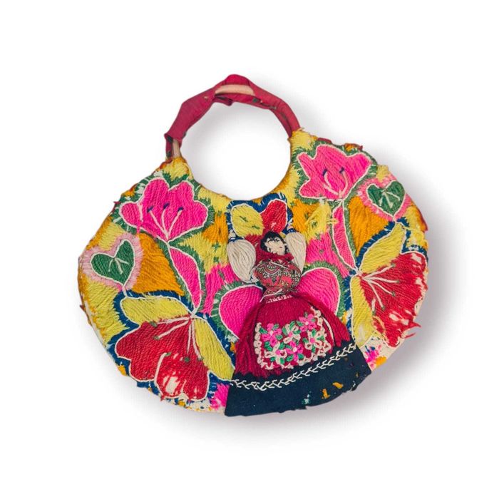 Bolsa Mão Artesanal Boneca Bordada