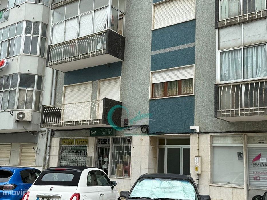 Apartamento T3 em Corroios Centro - Excelente Oportunidade de Inves...