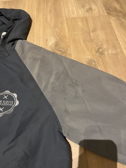 Sprzedam jesienną kurtkę męską z kapturem / bejsbolówkę Elade, rozm. M