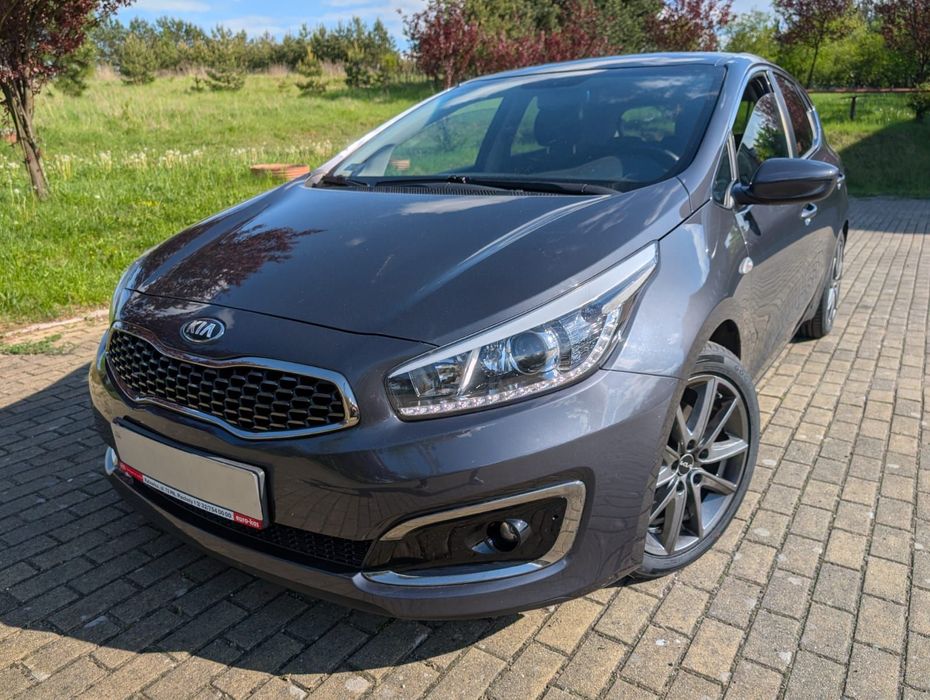 Kia Ceed Stan idealny niski przebieg pierwszy właściciel polski salon