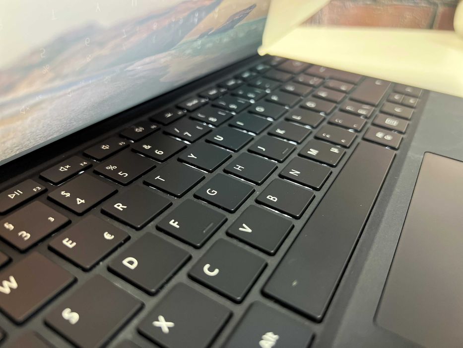 Планштений-ПК Microsoft Surface Pro 7·i5-1035G4·8GB+SSD256·2K Touch