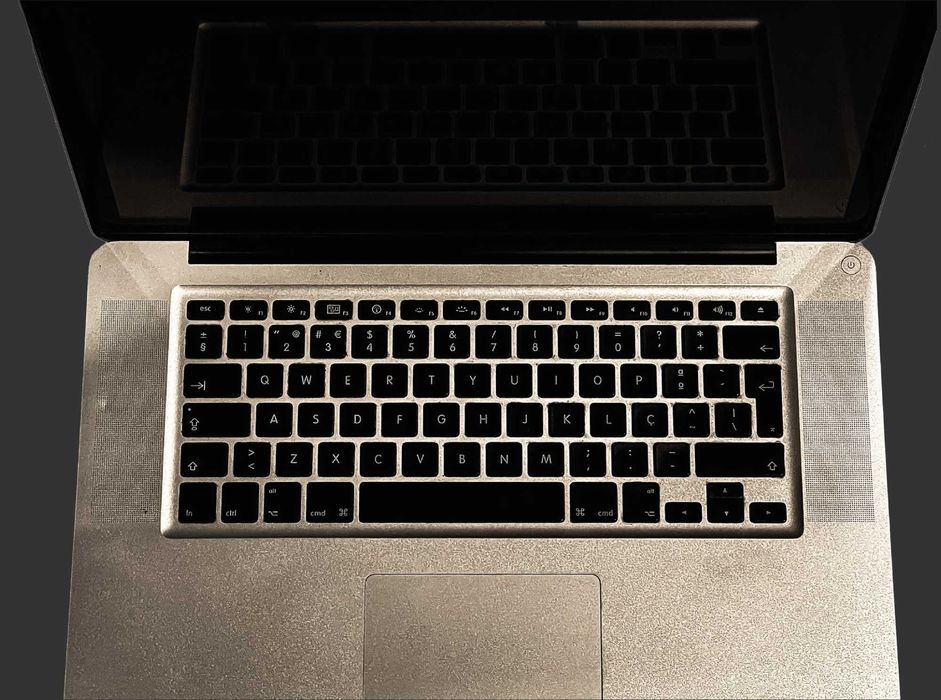 MacBook Pro 15 - mid 2009 (para peças)
