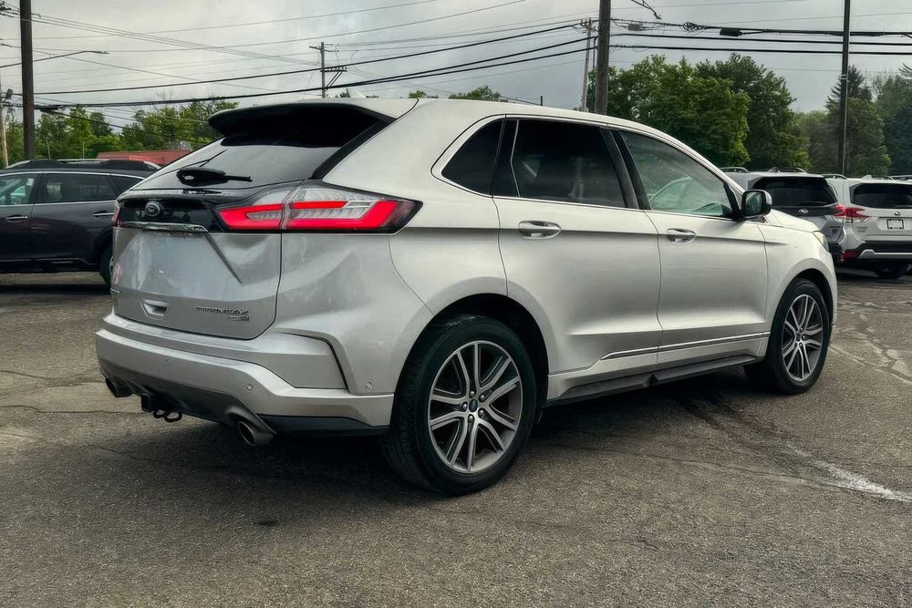Ford Edge Titanium      2019