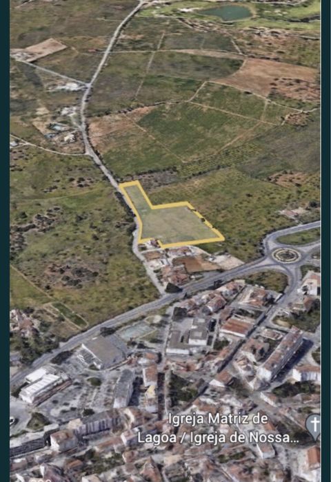 Arrenda-se terreno de 17000 m2 em Lagoa no Algarve