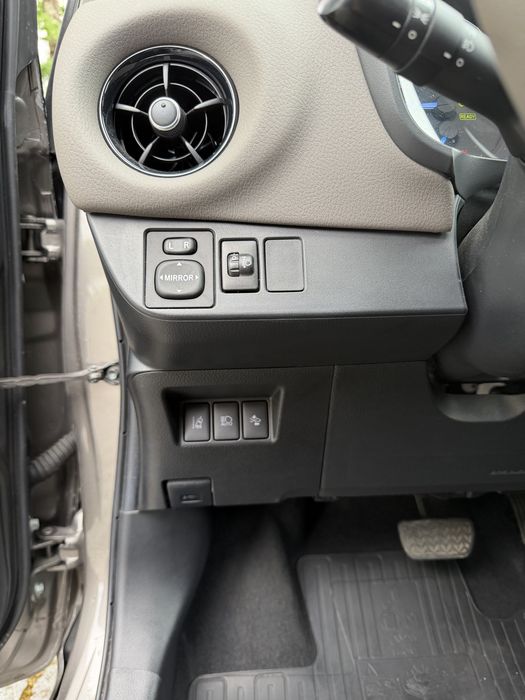 Toyota yaris 1.5 Hsd Square Collection  1 dono