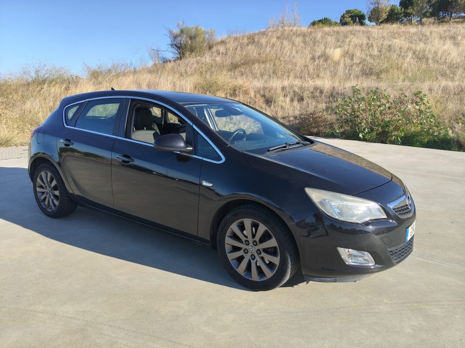 Opel Astra 1.7 CDTI ano 2011 nova versão — photo 2