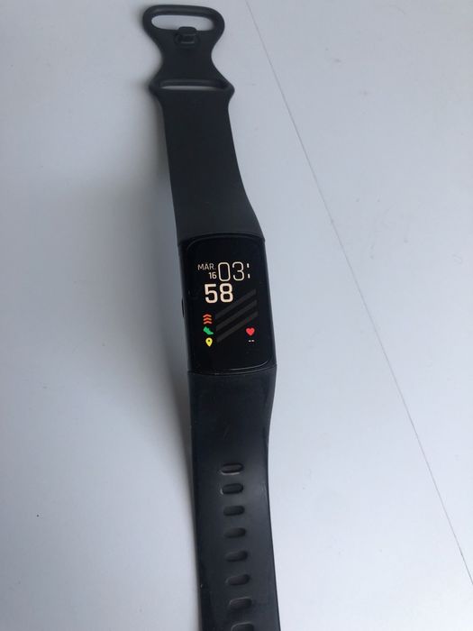 Fitbit Charge 6 smartwatch smartband