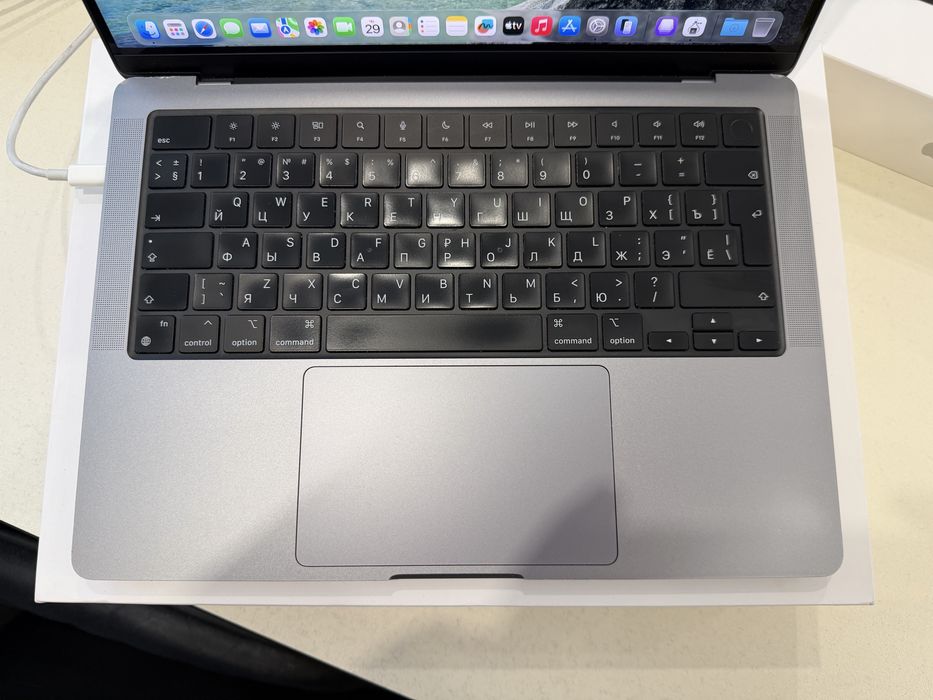 MacBook Pro 14” 2021 M1 Pro 16/512gb Space Gray з гарантією
