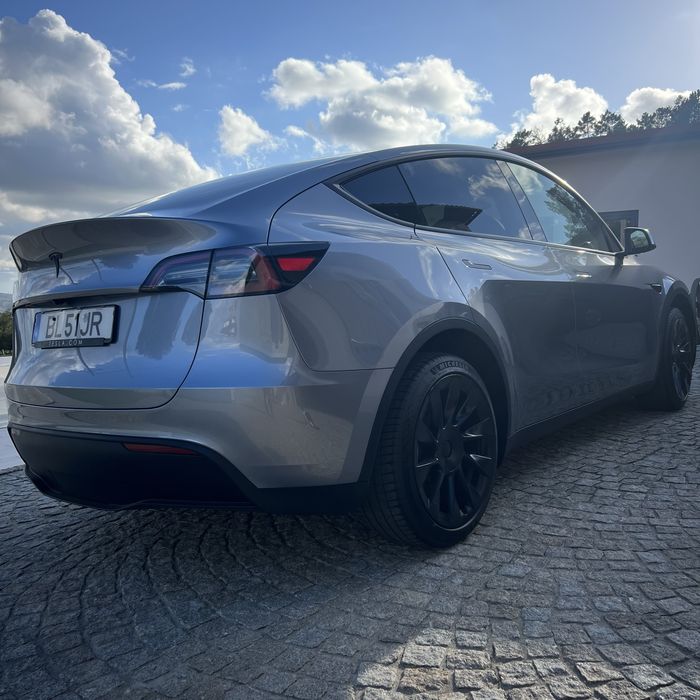 Tesla Y Long Range Premium 2024