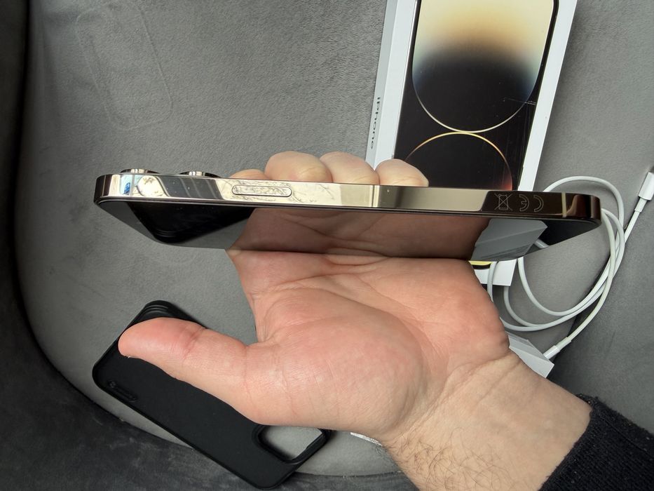 Iphone 14 pro  max 256 gb +airpods 2