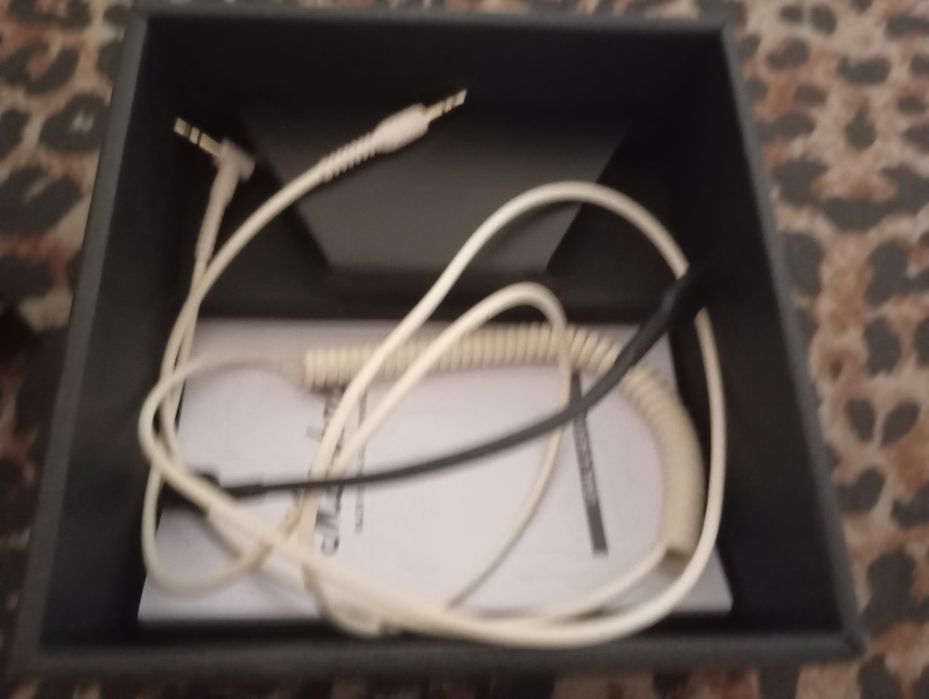 Продам наушники Marshall Major 5