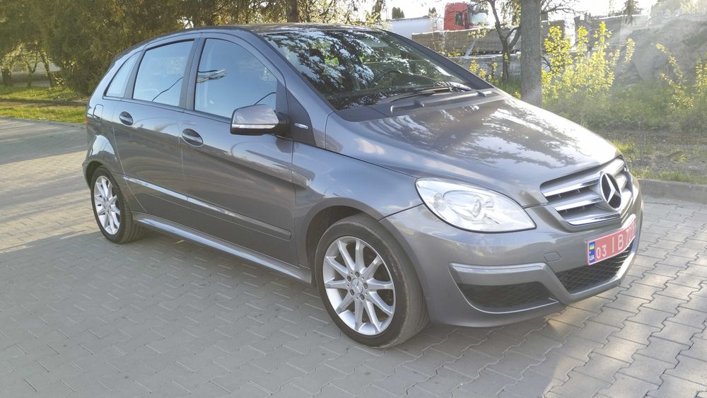 Продам Mercedes Benz B 150. 2009р.в.1.5 газ-бензин.