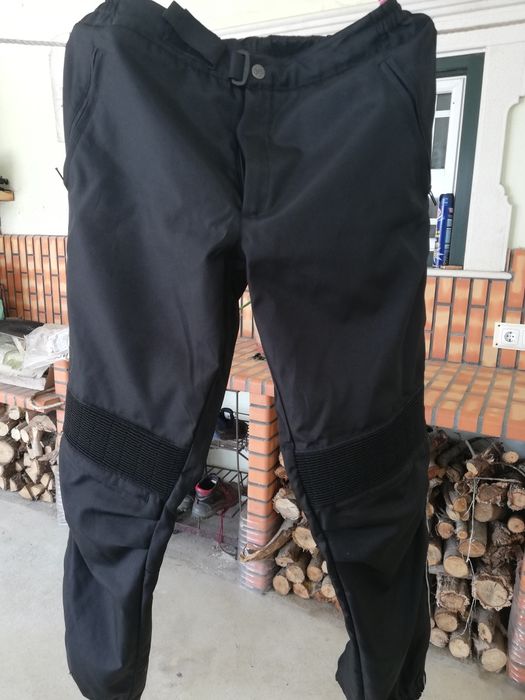 Calça impremiavel com forro