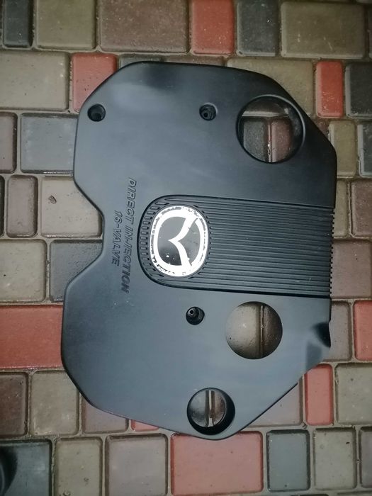 Крышка двигателя mazda 2.0 дизель