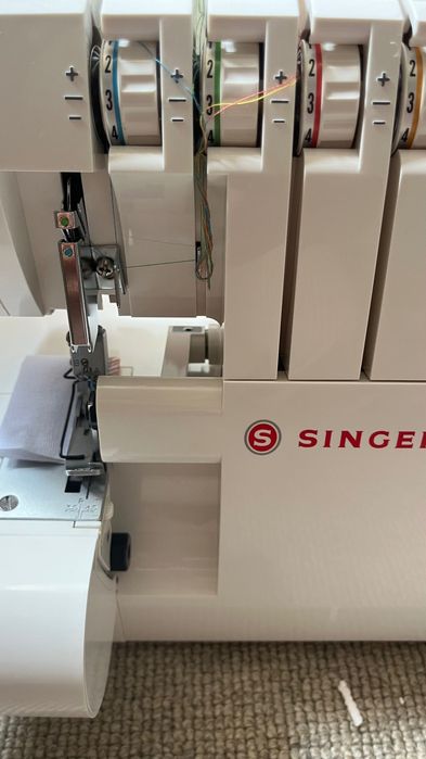 Máquina singer nova nunca usada