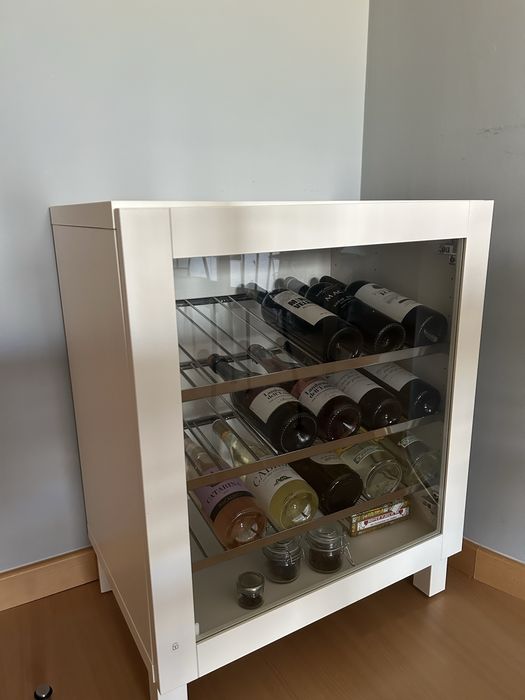 Garrafeira BESTA IKEA