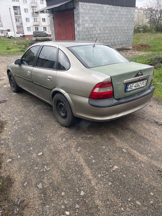 Продам Опель вектра б 1997 год
