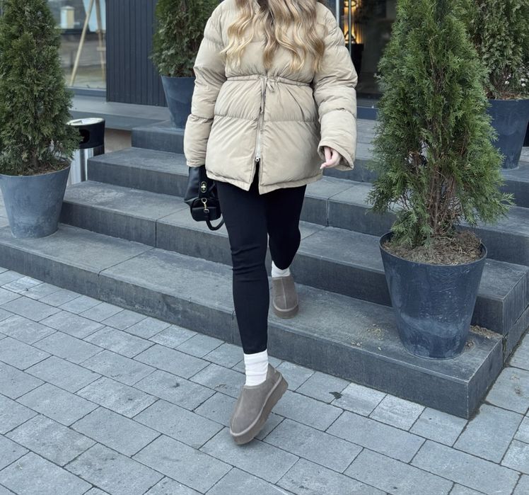 Лосини чорні з рельєфними швами