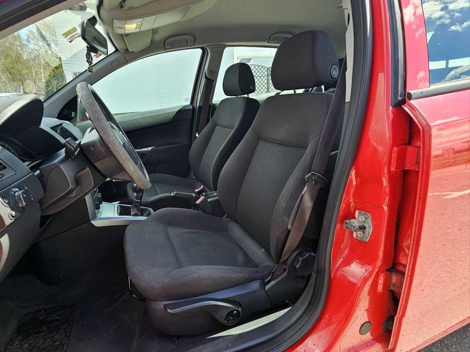 Opel Astra H 1.4 TwinPort 90 KM MT5