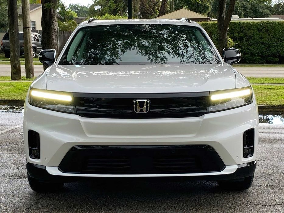 Honda Prologue      2024