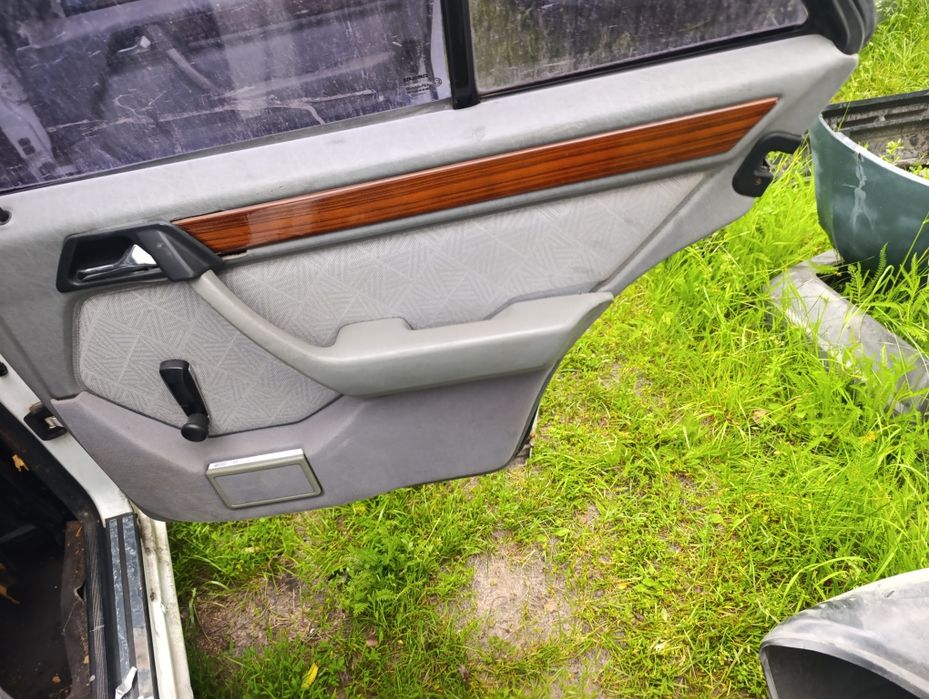 Карти Мерседес 124