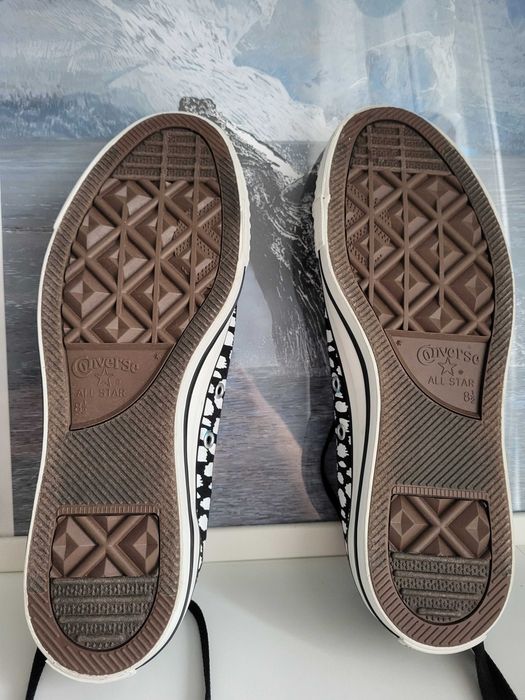 Nowe Converse all star czarno-białe animal pattern print z niebieskim