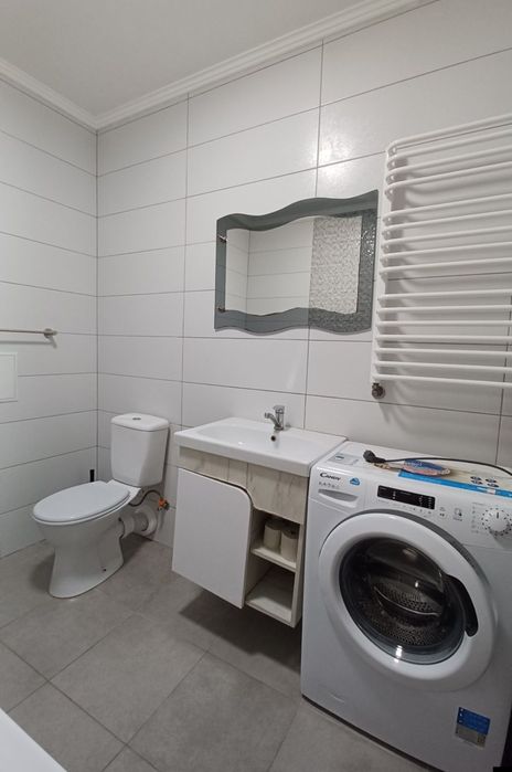 Здається 2х км в центральній частині!!!