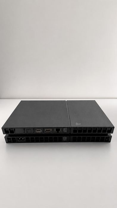PS4 1tb + 2 comandos +  jogos + assessórios em bom estado