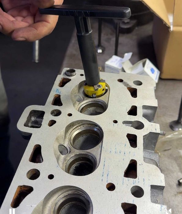 кап ремонт двигателя ГБЦ замена ГРМ, турбина, развал сход