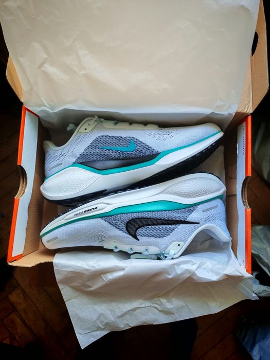 NIKE Air zoom pegasus 41  42,5 розміру