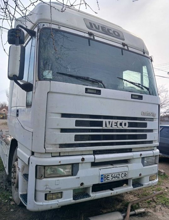 Тягач IVECO 2001 року