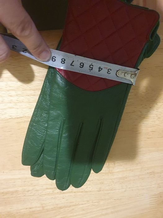 Тонкі шкіряні теплі нові жіночі печатки, є примірка