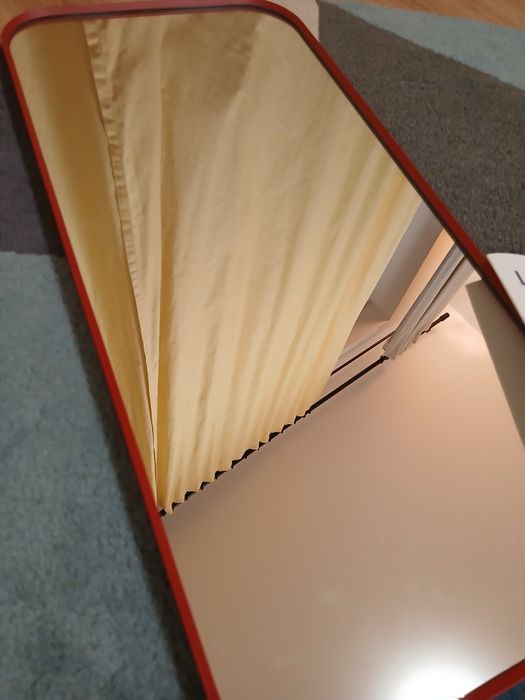 Ikea Lindbyn lustro czerwone 28x60