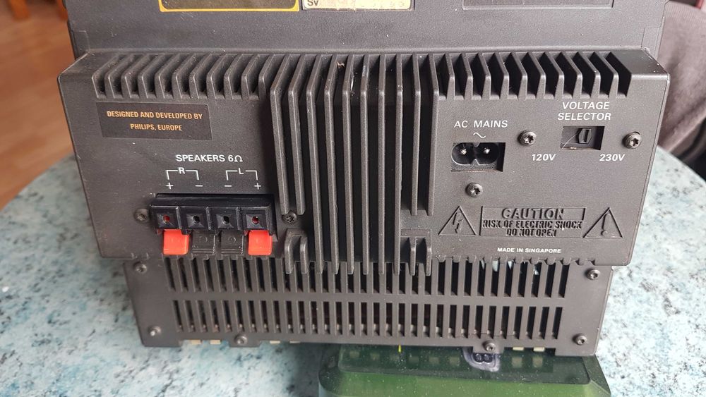 zabytkowy system audio Philips FW30 z lat 90-tych
