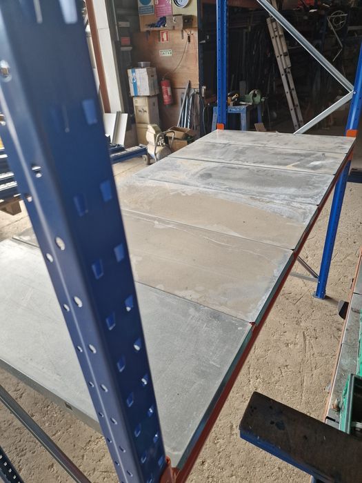 estantes resistentes bonitas e baratas