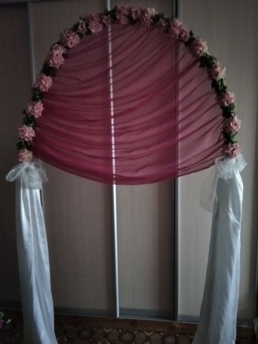 Арка свадебная,праздничная,мишки на свадебную машину молодожёнам.