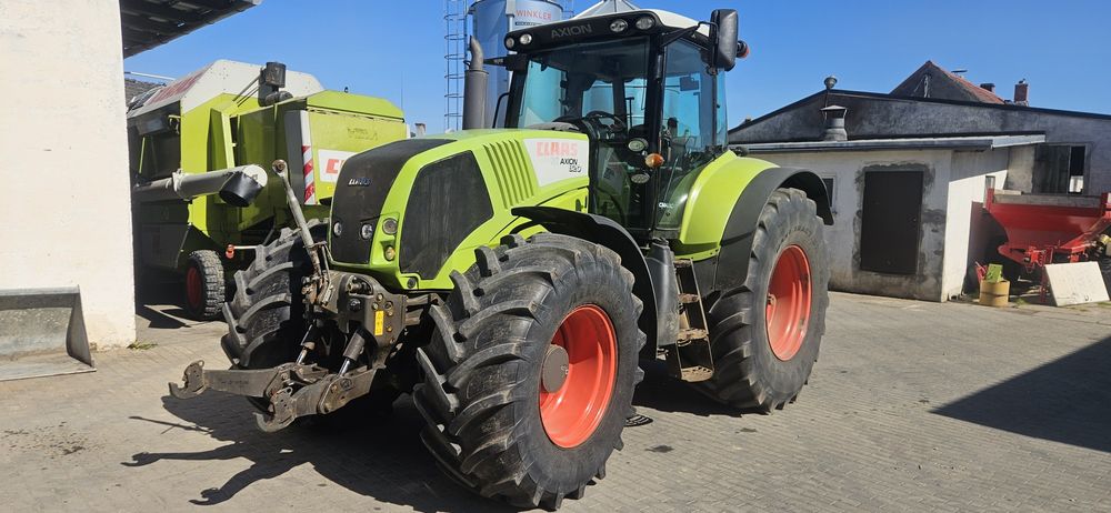 Ciagnik claas Axion 820