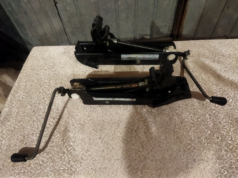Домкрат  на Volkswagen Skoda Audi Seat