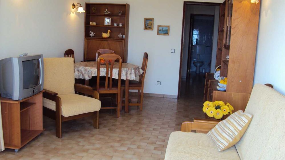 T2 para até 6 pessoas | Vista Mar | Piscina | Garagem | A 50 metros da Praia da Rocha.