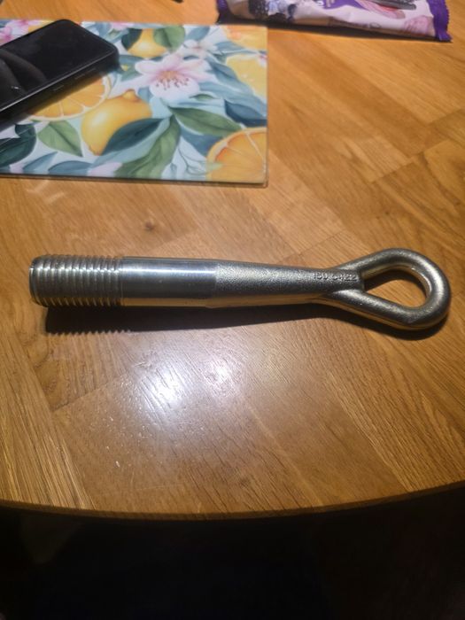 Śruba holownicza Renault master 3