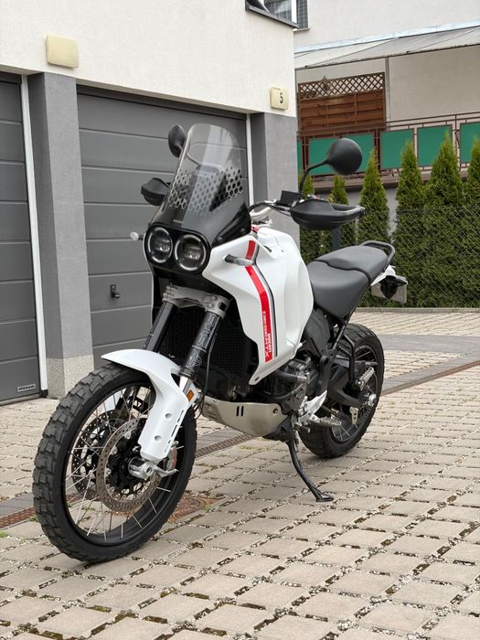 Ducati Desert X 937