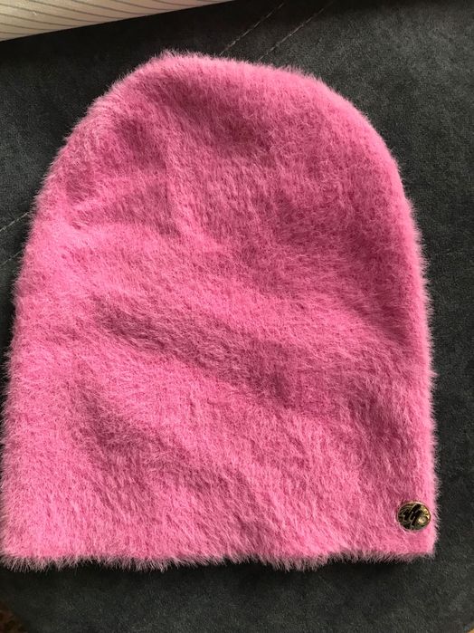 Czapka damska modna!